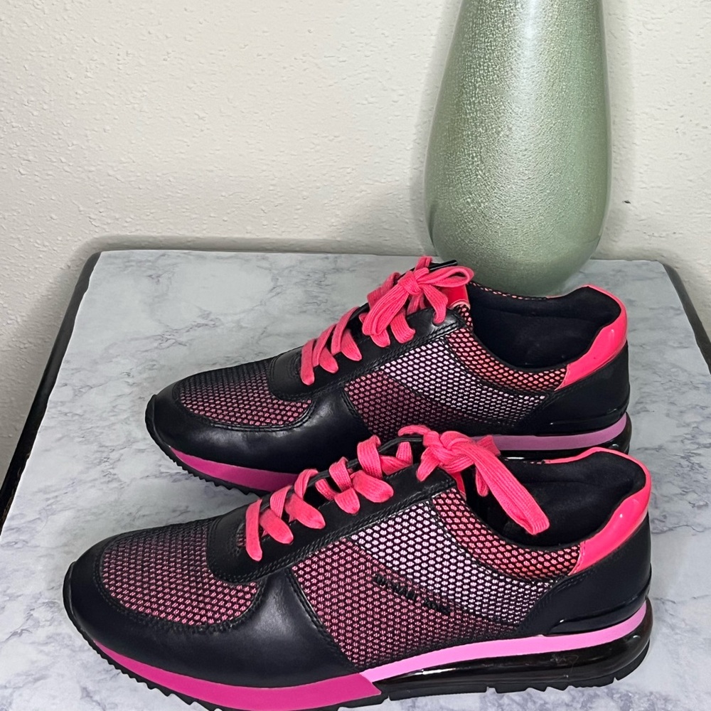 MICHAEL Michael Kors Black and Pink Sneakers